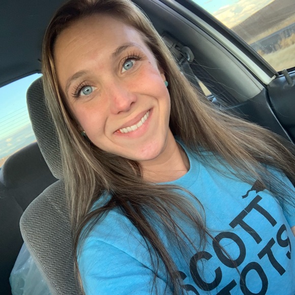 Meet your Posher, Stephanie - Picture 1 of 1